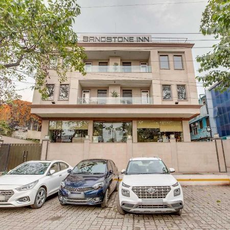 Hotel Sandstone Inn Lucknow Exteriör bild