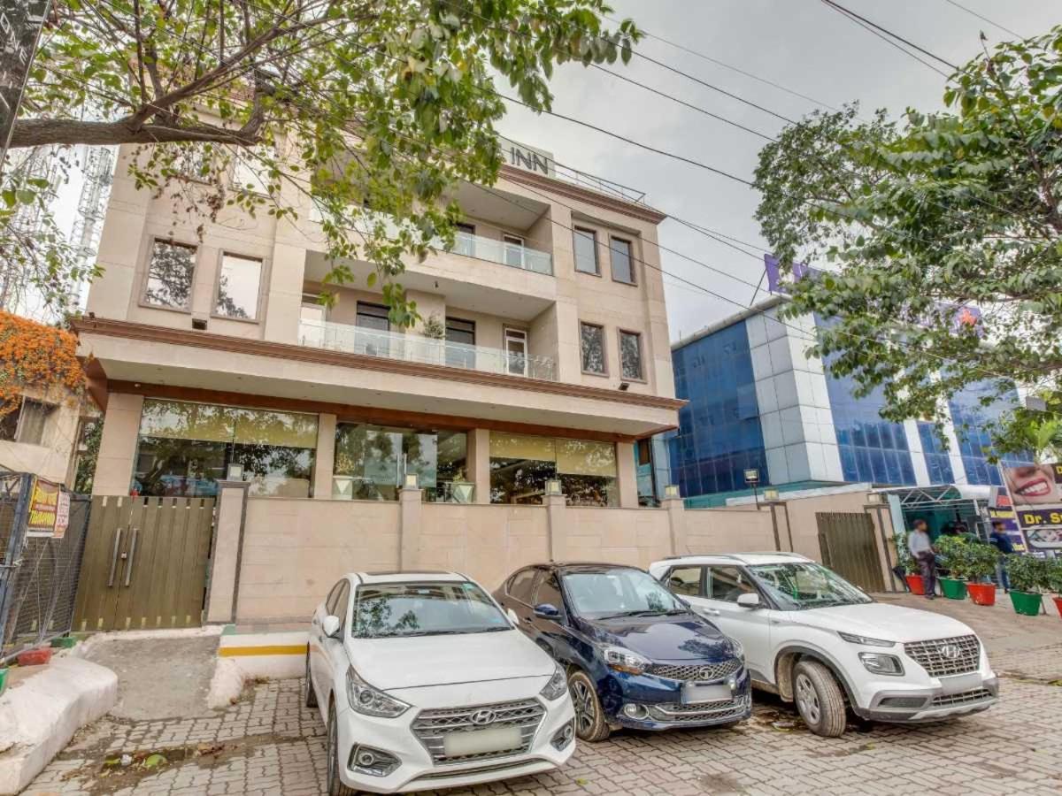 Hotel Sandstone Inn Lucknow Exteriör bild